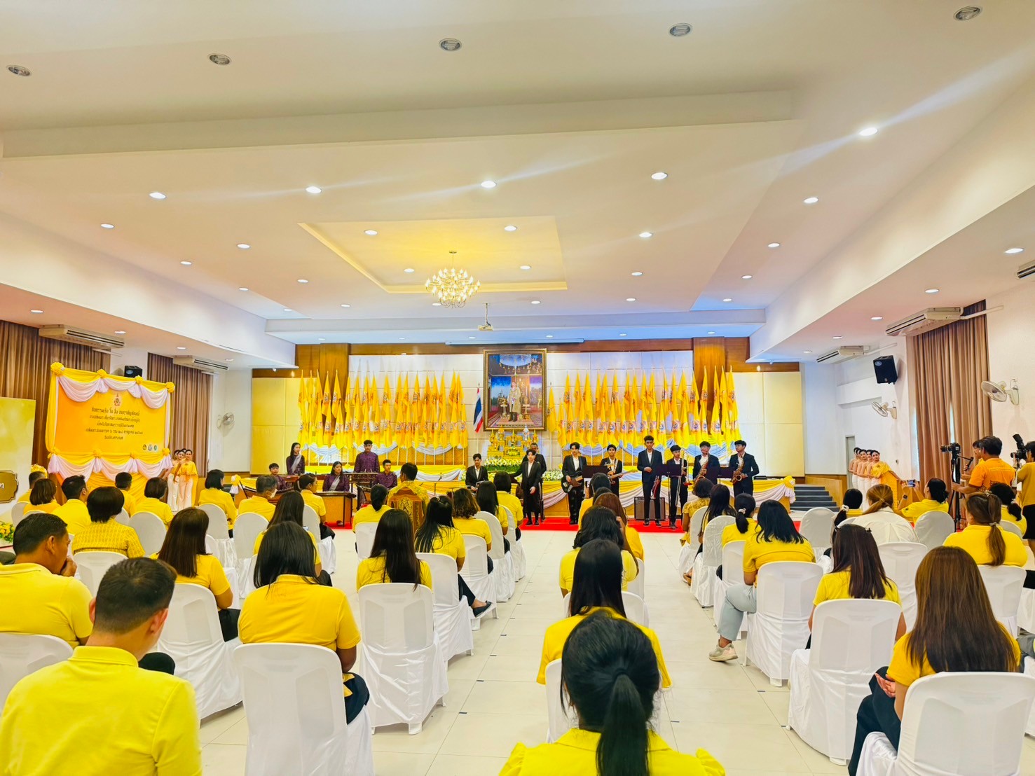 title - ร่วมพิธีกิจกรรมเฉลิมฉลองธงตราสัญลักษณ์งานเฉลิมพระเกียรติพระบาทสมเด็จพระเจ้าอยู่หัว เนื่องในโอกาสพระราชพิธีมหามงคลเฉลิมพระชนมพรรษา 6 รอบ 28 กรกฎาคม 2567 ของจังหวัดนครนายก ร่วมพิธีเปิดนิทรรศการเฉลิมพระเกียรติพระบาทสมเด็จพระเจ้าอยู่หัว เกี่ยวกับพระราชประวัติและพระราชกรณียกิจและรับชมการแสดงบูชาพญาสัตตนาคาปกป้องรักษาพระบาทไท้ เทิดพระเกียรติสยมภูวไนยราชามหาวชิราลงกรณ์